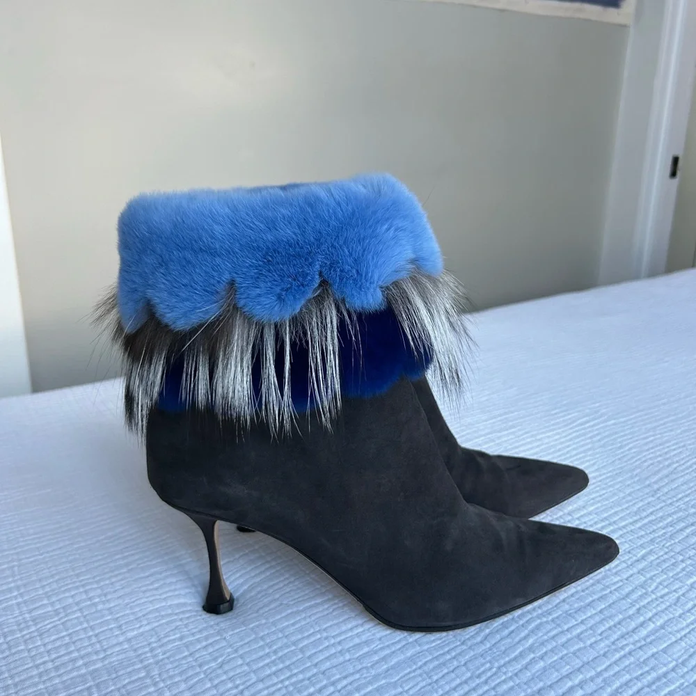 Manolo Blahnik Black booties with fur trim - Picture 3 of 4